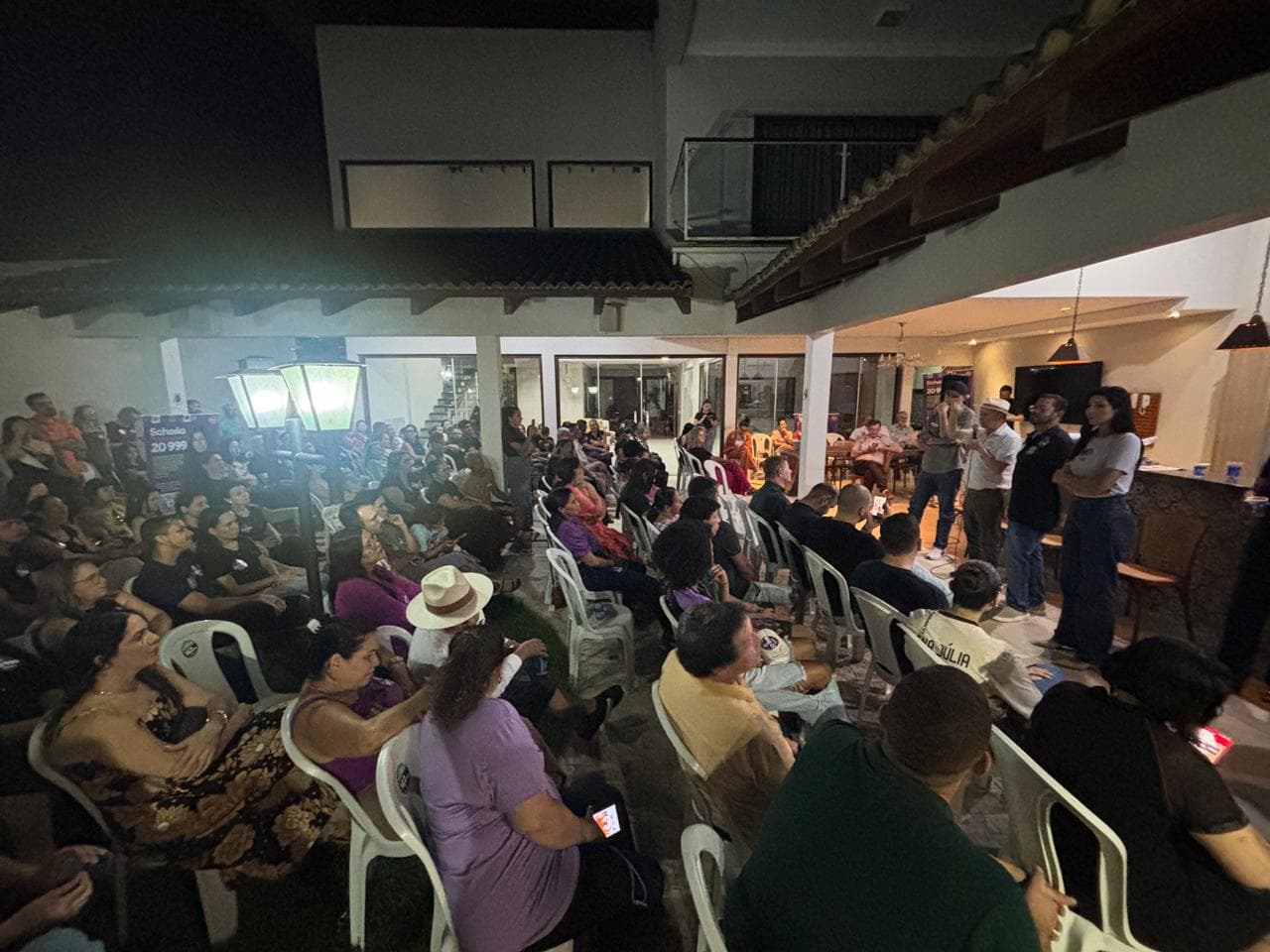 Reunião em Sinop reúne importantes lideranças e cerca de 150 pessoas em apoio a Scheila Pedroso